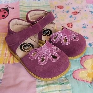 Livie & Luca Plum Baby Walker Shoes Size 6 Suede Leather Petals W/Purple Glitter